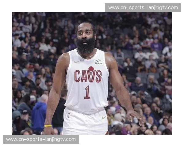 梅里尔单场三分10中9 哈登为其设计战术全场跑了八次